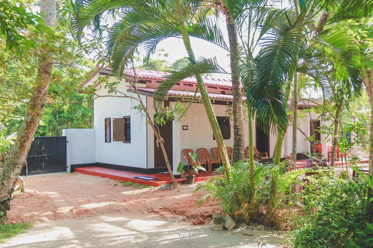 היקדואה Hikka Surf Hostel מראה חיצוני תמונה