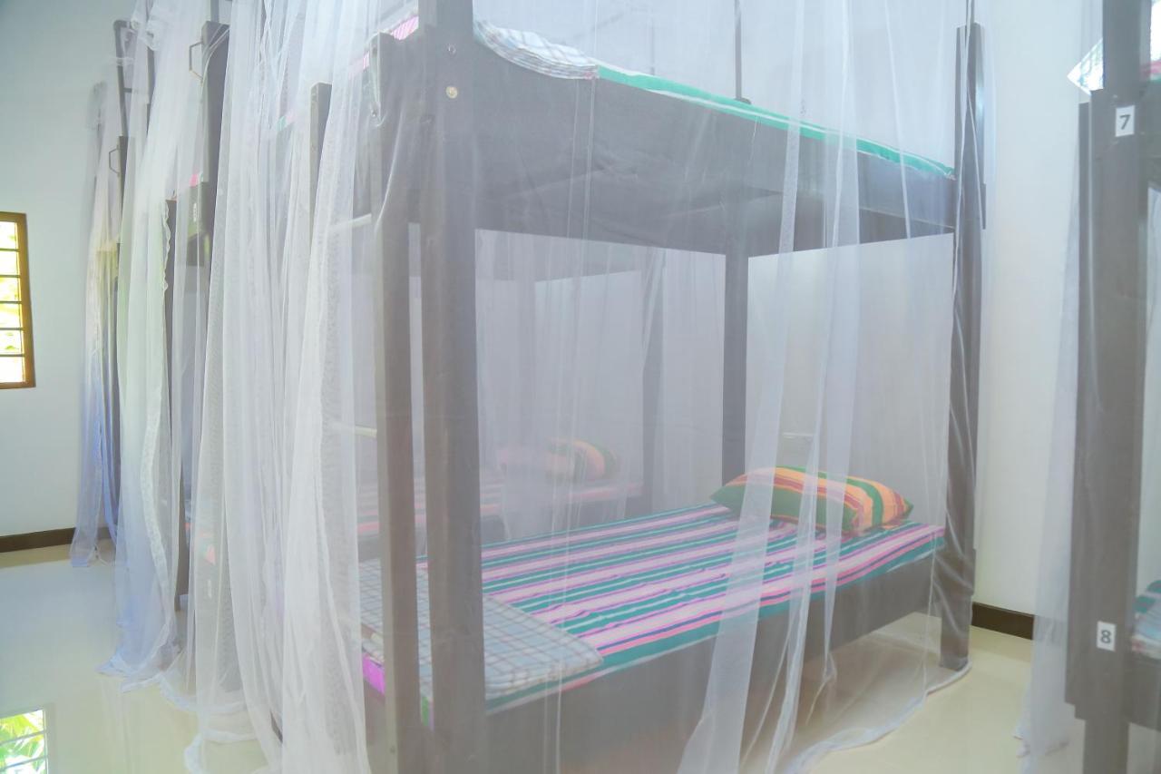 היקדואה Hikka Surf Hostel מראה חיצוני תמונה