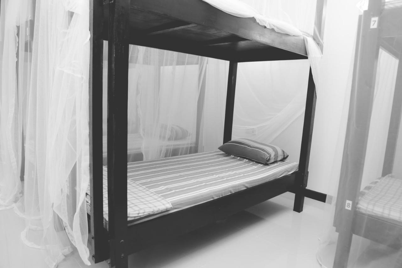 היקדואה Hikka Surf Hostel מראה חיצוני תמונה