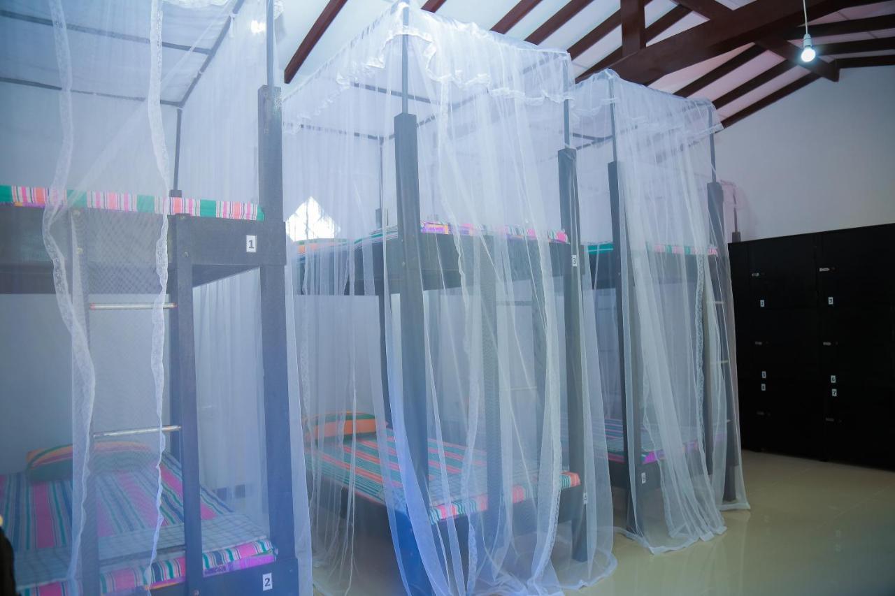 היקדואה Hikka Surf Hostel מראה חיצוני תמונה